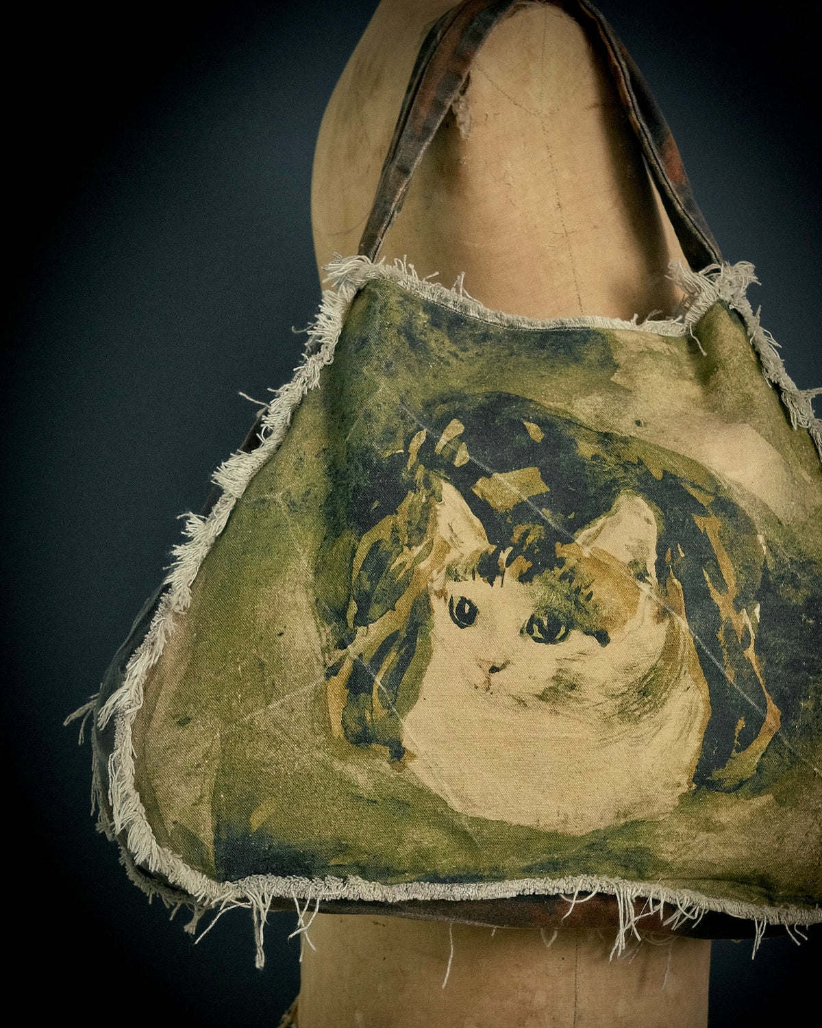 Gwen - MEMENTO Tote