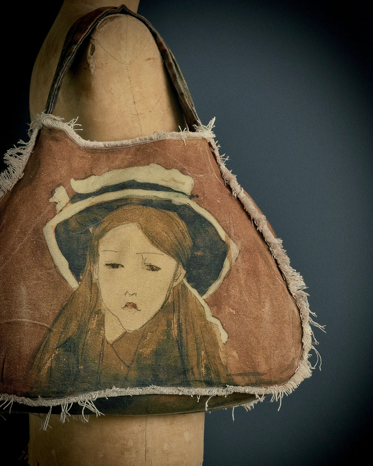 Gwen - MEMENTO Tote