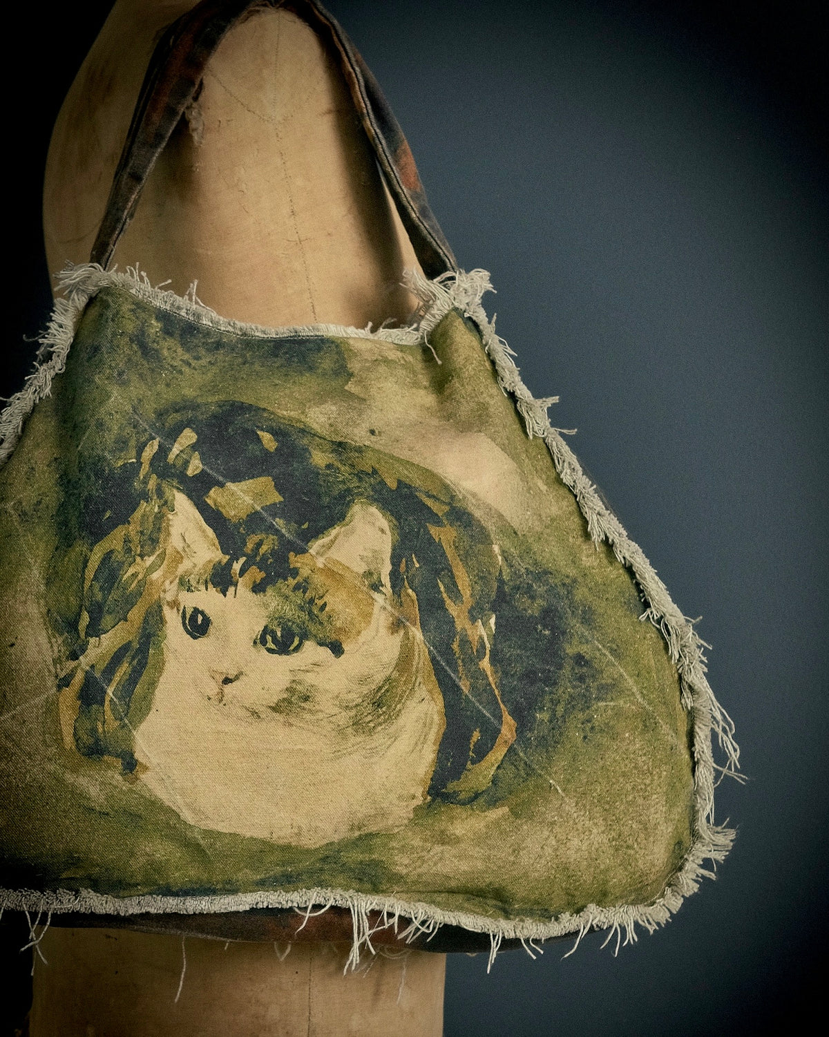Gwen - MEMENTO Tote