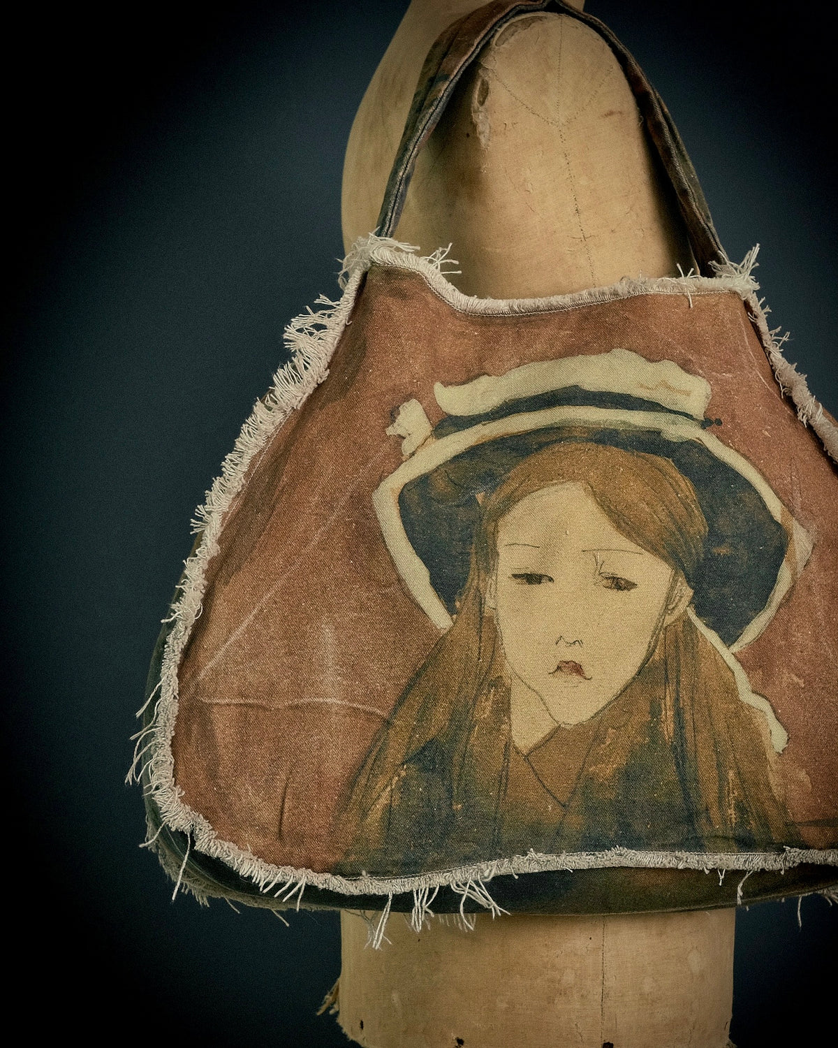 Gwen - MEMENTO Tote