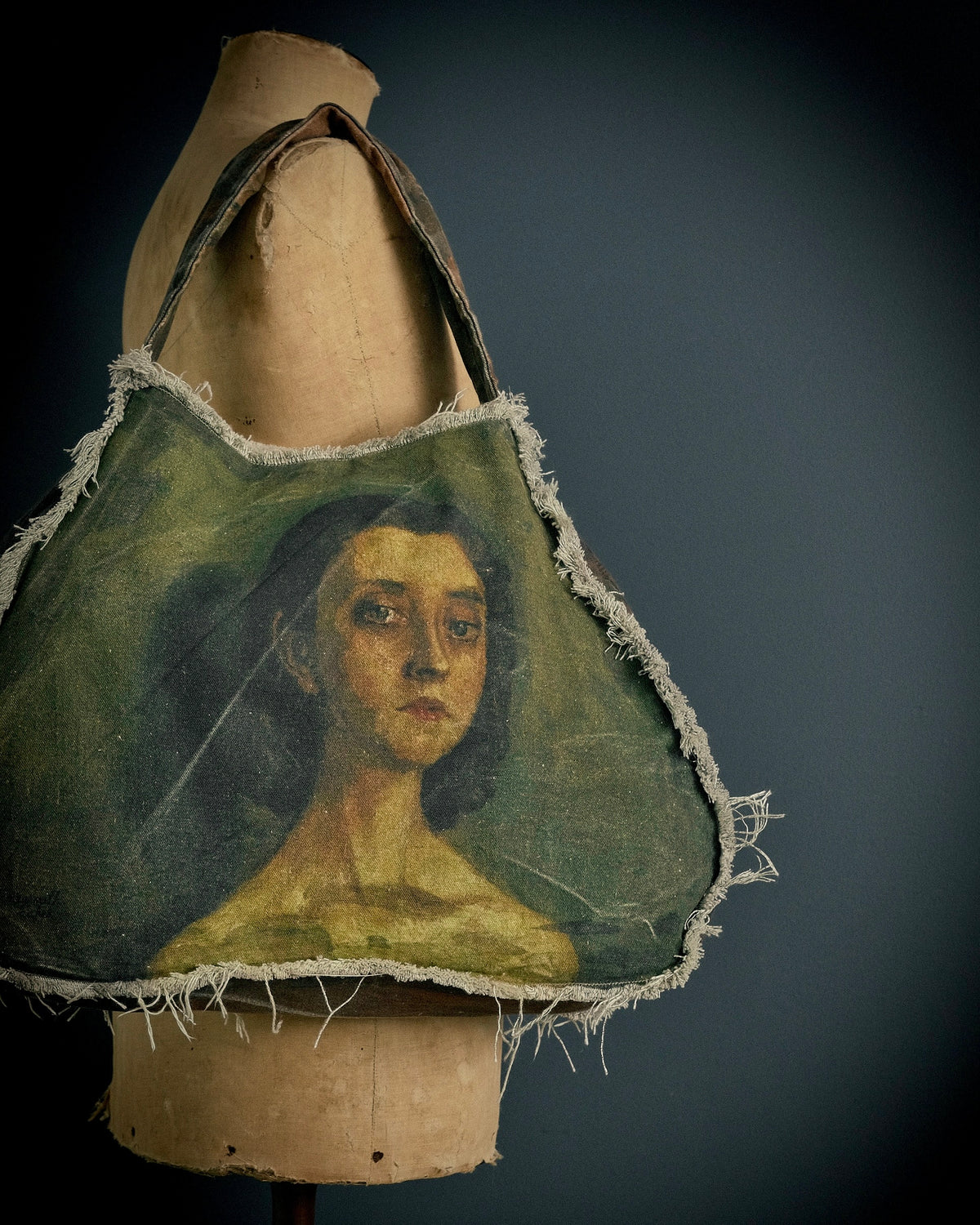 Gwen - MEMENTO Tote