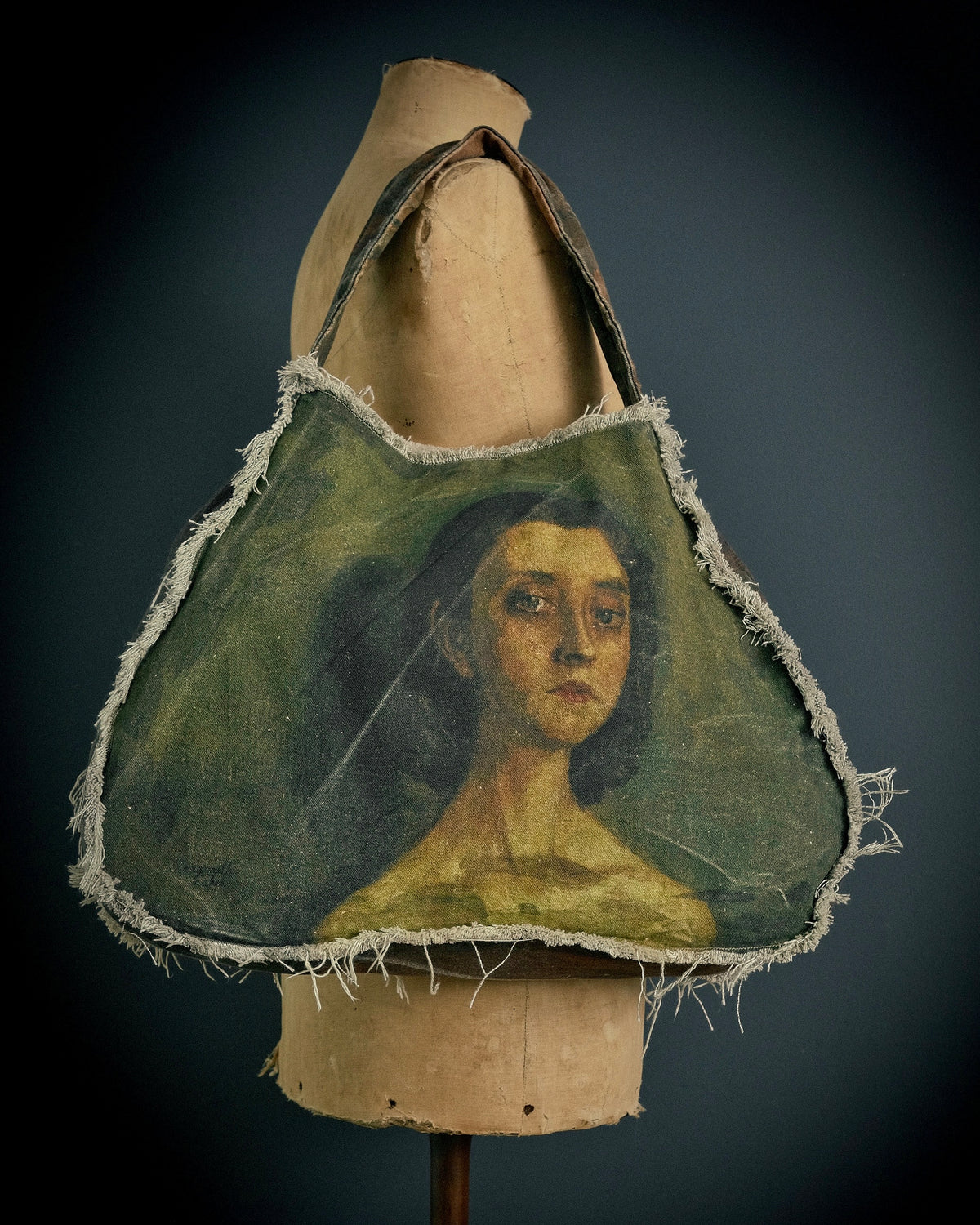 Gwen - MEMENTO Tote