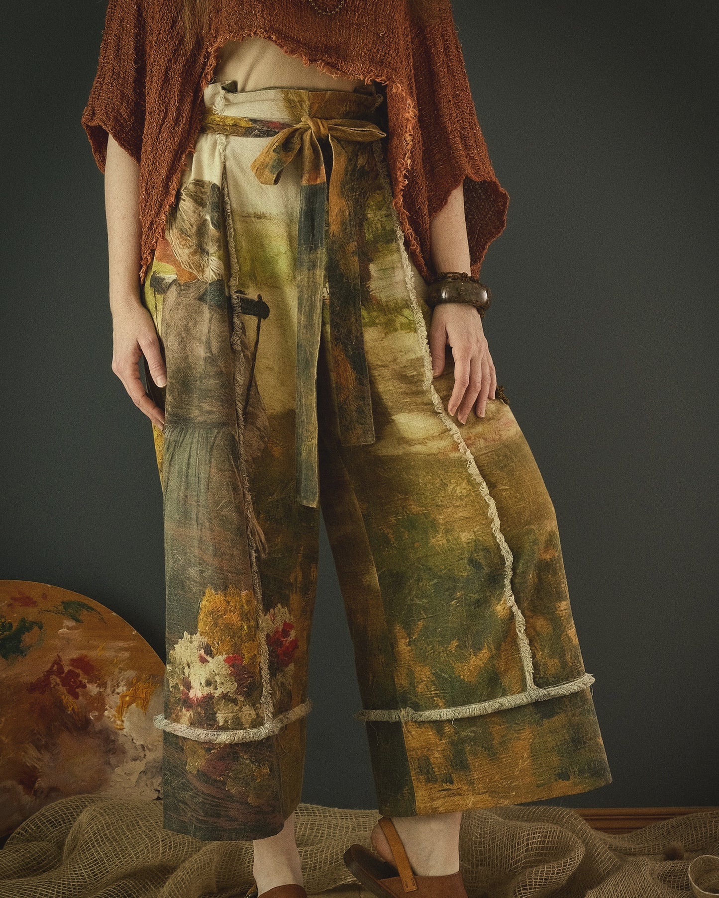 The Florist's Daughter - High-waisted pant + clutch bag