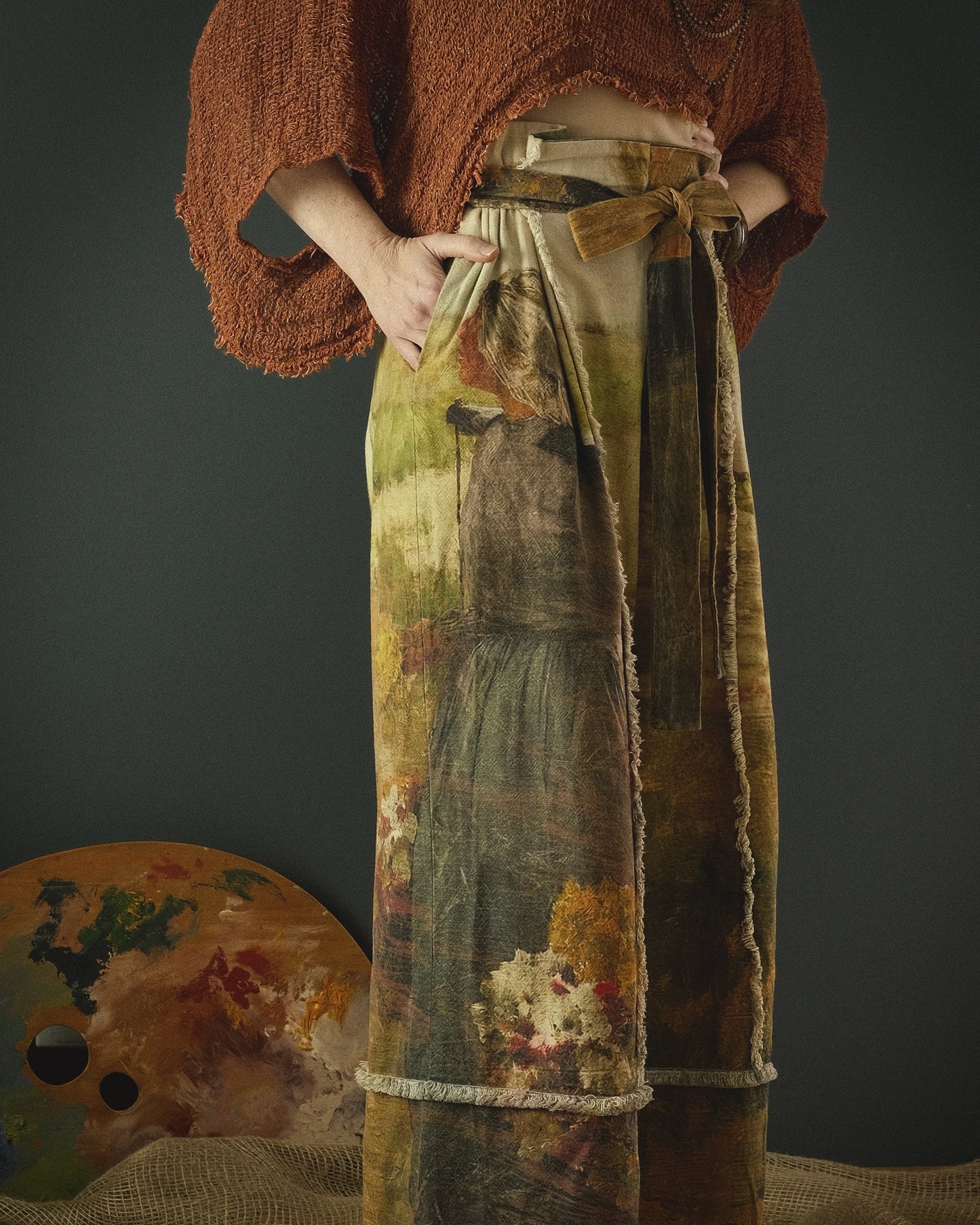 The Florist's Daughter - High-waisted pant + clutch bag