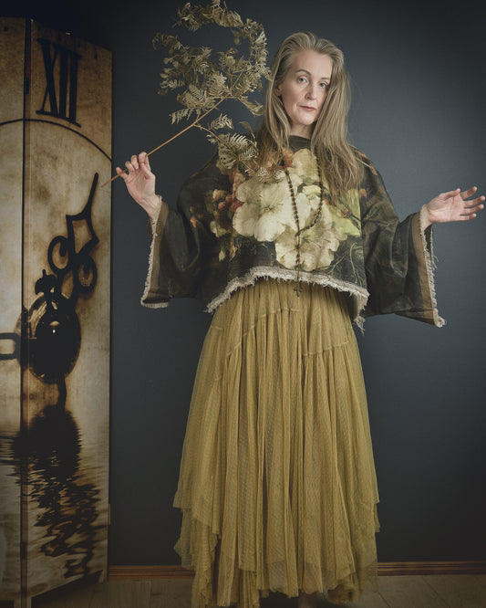 The Portrait Sitting - Low-waste Boxy Top