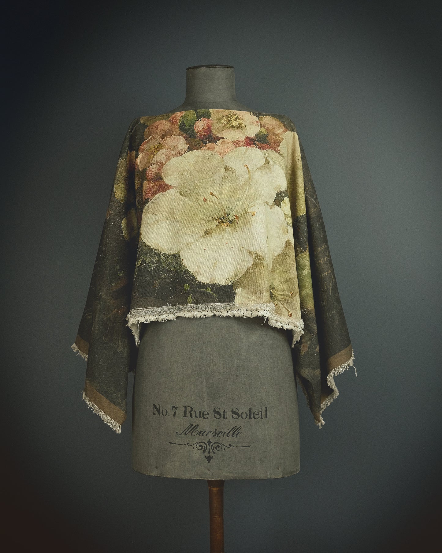 The Portrait Sitting - Low-waste Boxy Top