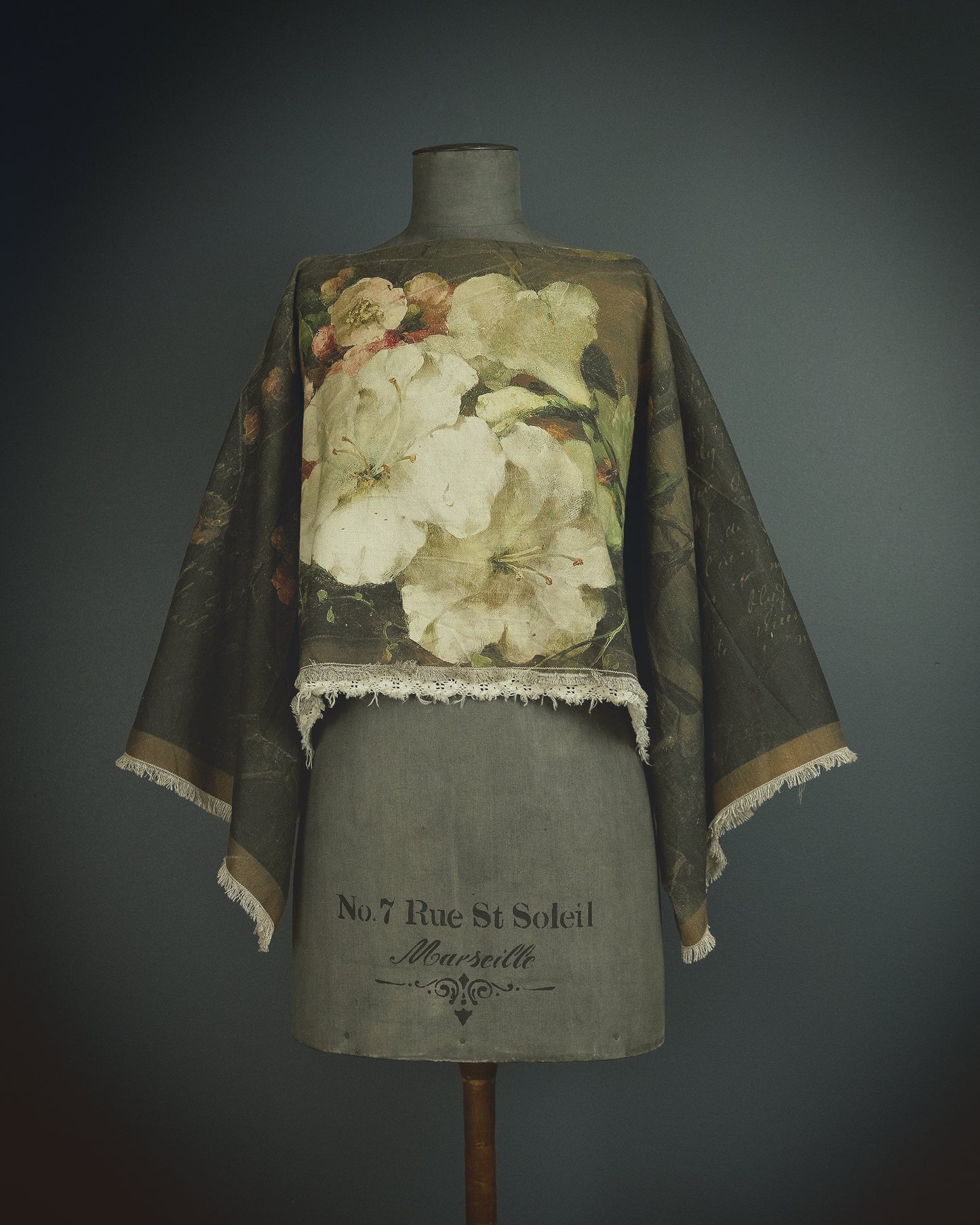 The Portrait Sitting - Low-waste Boxy Top