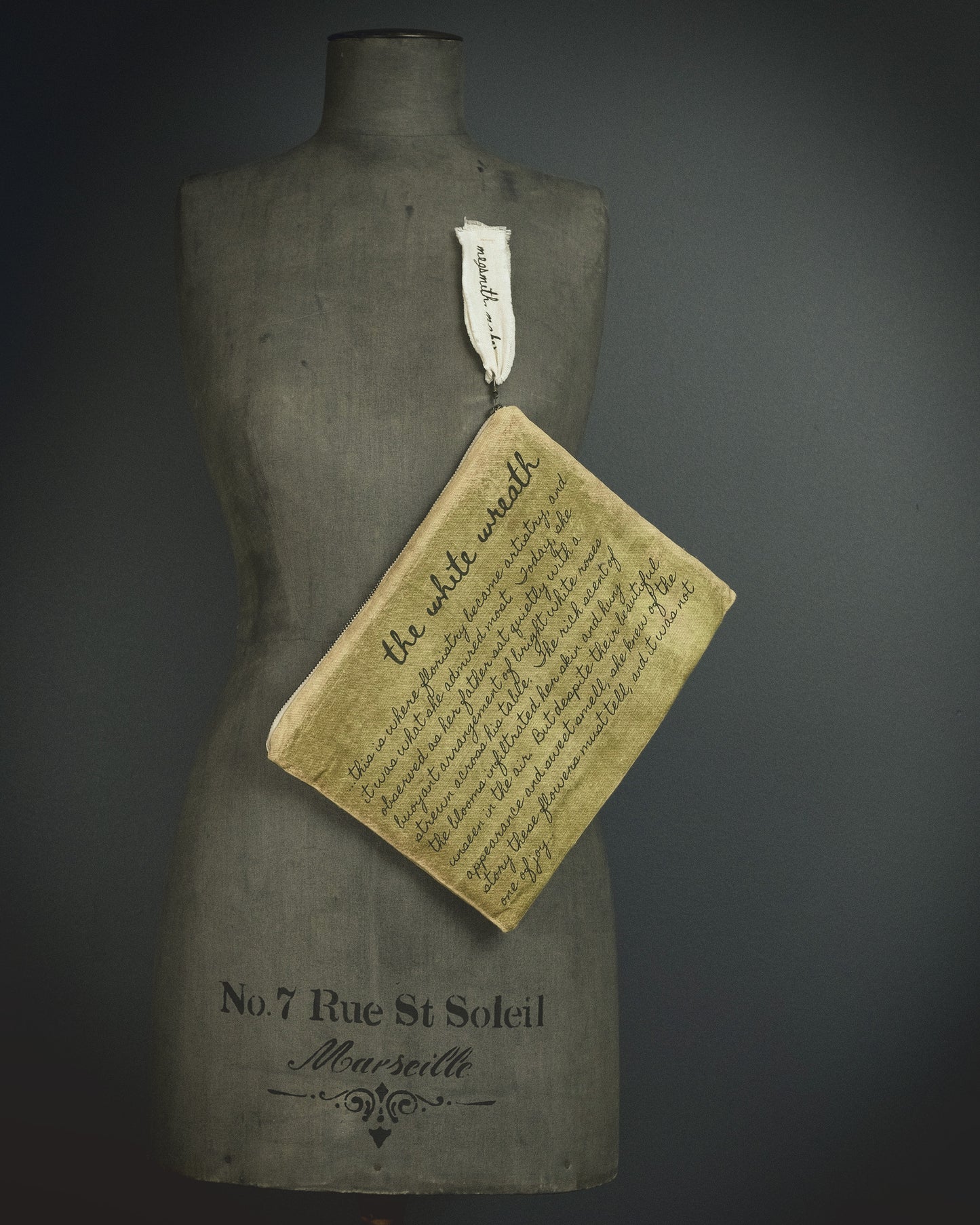 The White Wreath - Fabric Clutch