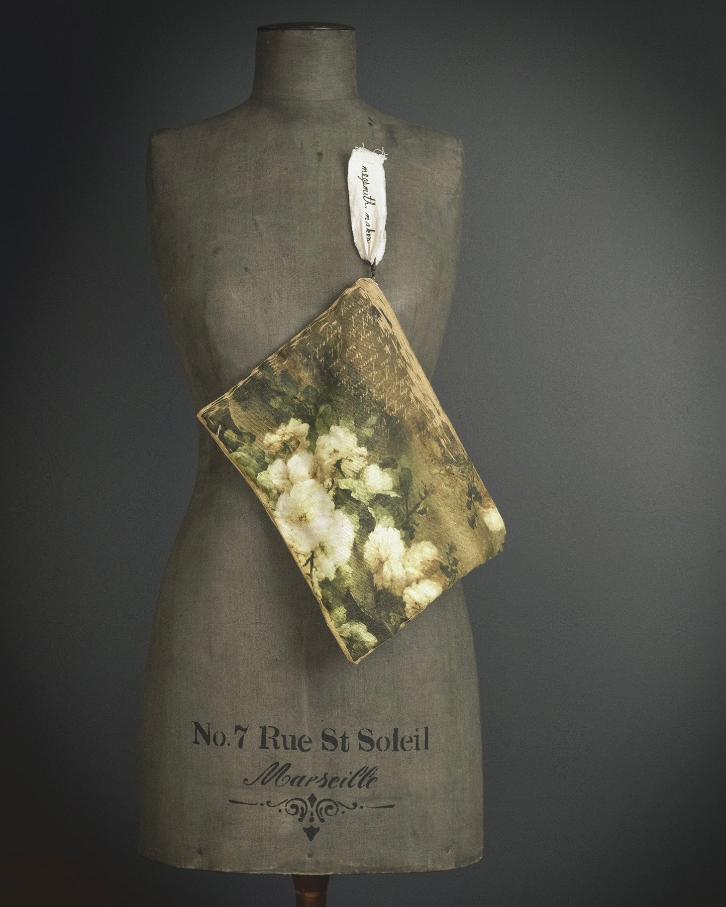 The White Wreath - Fabric Clutch